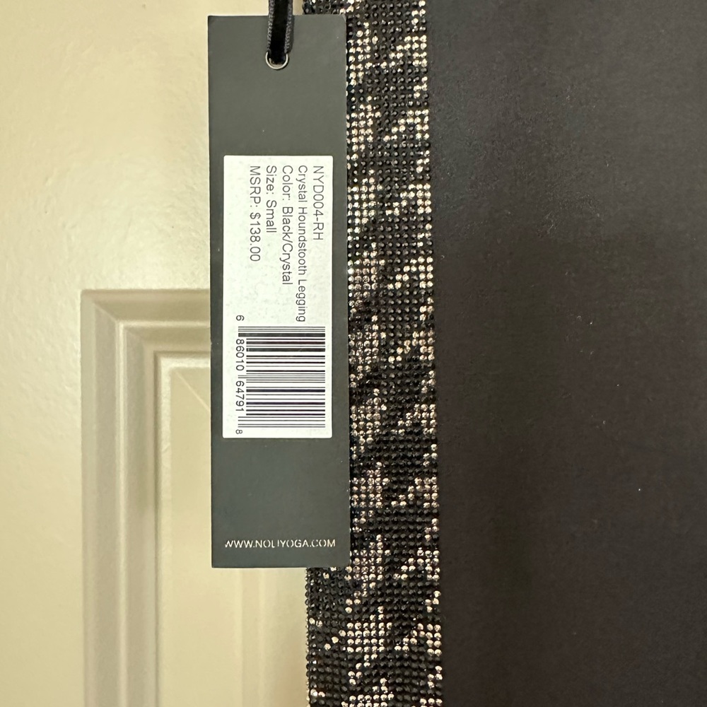 NWT Black Women’s Crystal Houndstooth Leggings - Picture 3 of 4